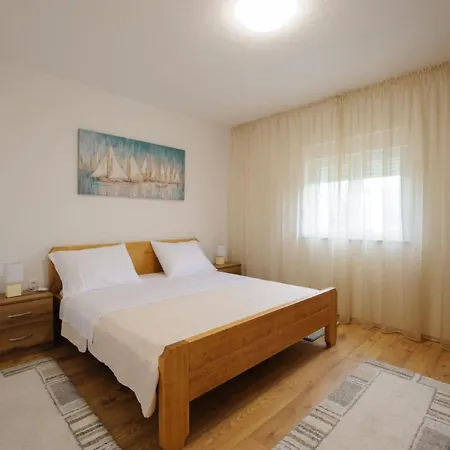 Lägenhet Apartman Ive Sukošan